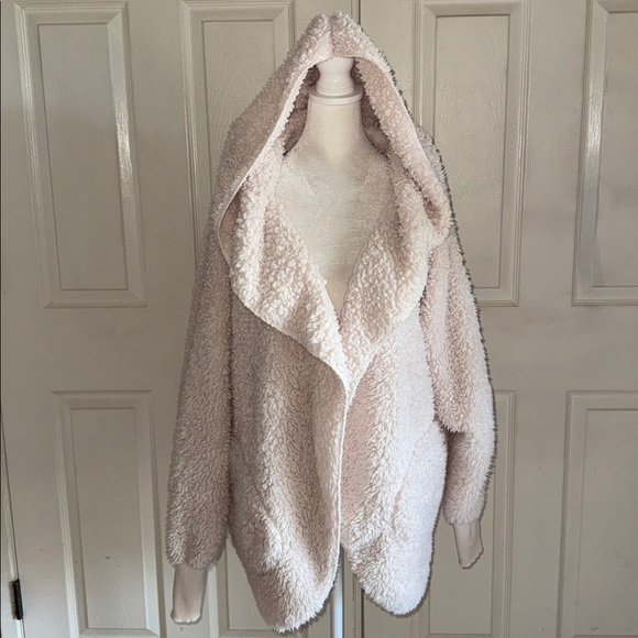 Ashley By 26 International Cream Hooded Teddy Bear Jacket - Picture 3 of 8